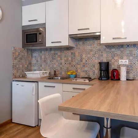 Stylish 1 Bedroom - 500m From The Apartment *